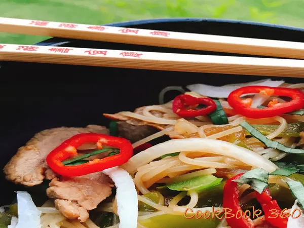 	Pad Krapao(Thai Stir-Fry Porkwith Basil)	
